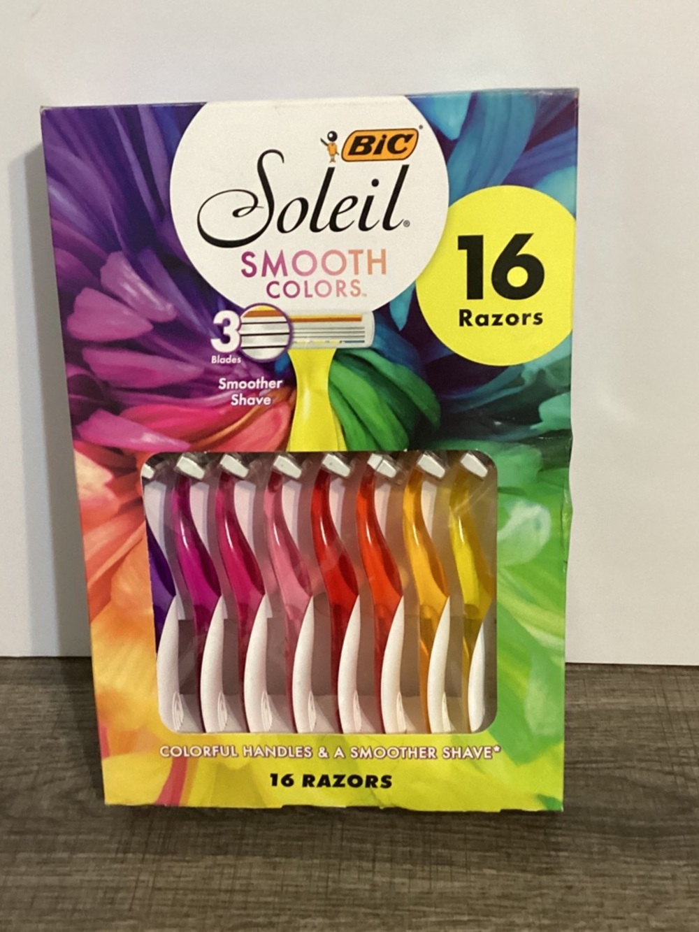BIC Soleil Smooth Colors Women's Razors **14 Count Pack New **2 missing